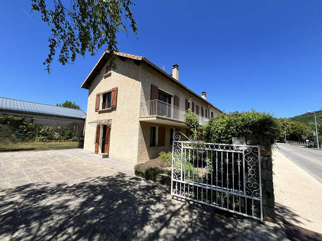 Maison Garde Colombe 7 pièce(s) 170 m2 — photo du bien