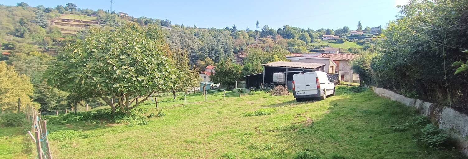 Terrain  1207 m² à vendre à Châteauneuf (42800)