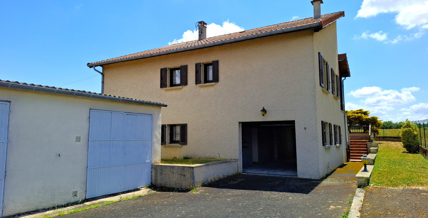 Maison familiale avec sous-sol complet - 3 chambres et garag — photo 1
