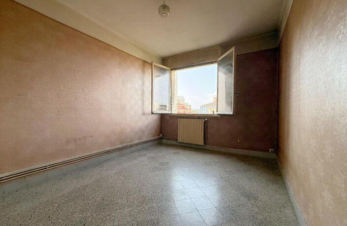 A VENDRE - APPARTEMENT T3 70m2 AVEC EXTERIEUR - Marseille 13 — photo 5