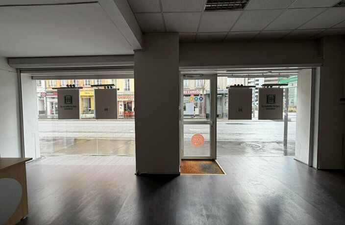 LOCAL COMMERCIAL à LOUER — photo 2