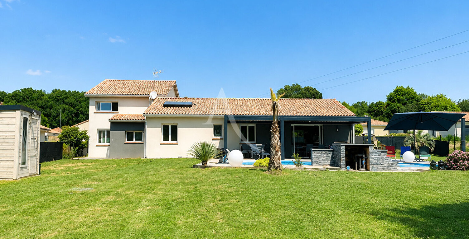10 MINUTES BESSIERES ? Propriété familiale de standing de 175 m² avec piscine, spa, double habitation et prestations haut de gamme — photo 1