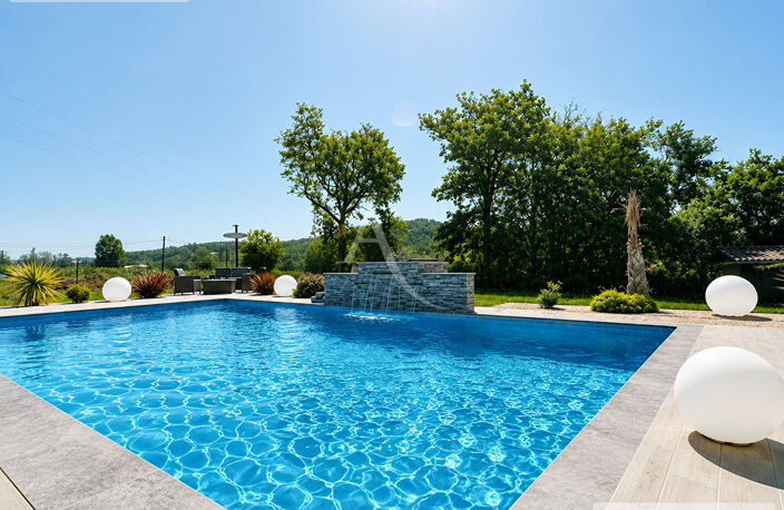 10 MINUTES BESSIERES ? Propriété familiale de standing de 175 m² avec piscine, spa, double habitation et prestations haut de gamme — photo 2