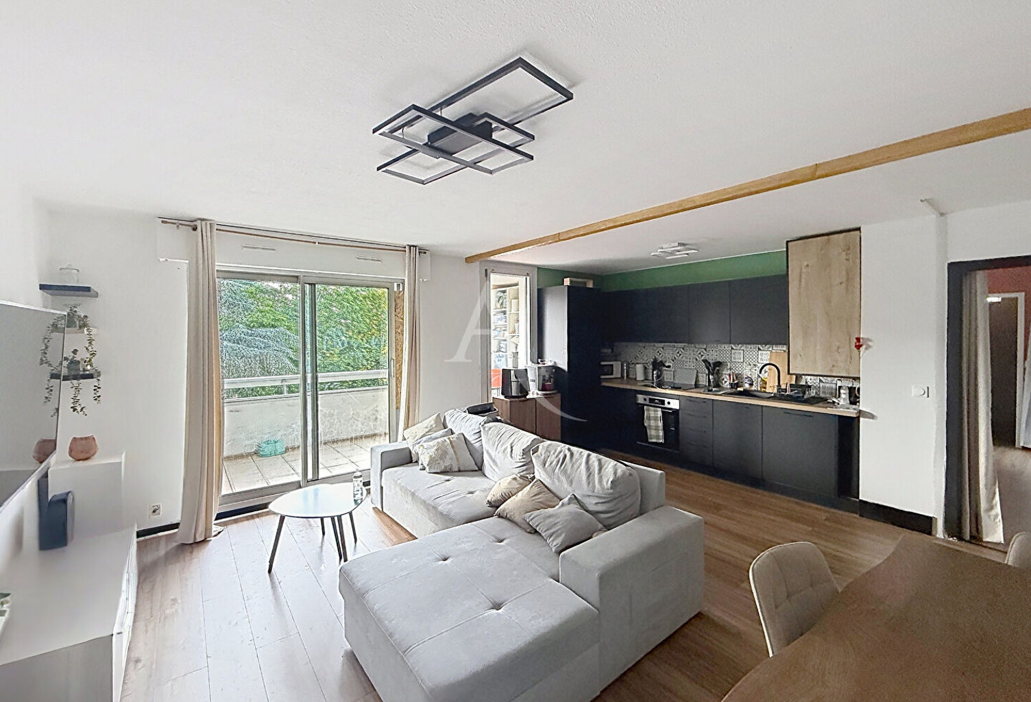 Pau, Appartement  T4 ,3 chambres avec caves,garage — photo 1