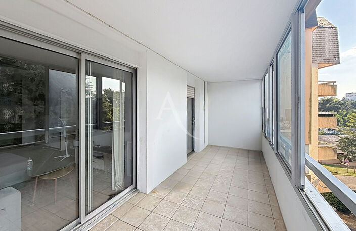 Pau, Appartement  T4 ,3 chambres avec caves,garage — photo 4