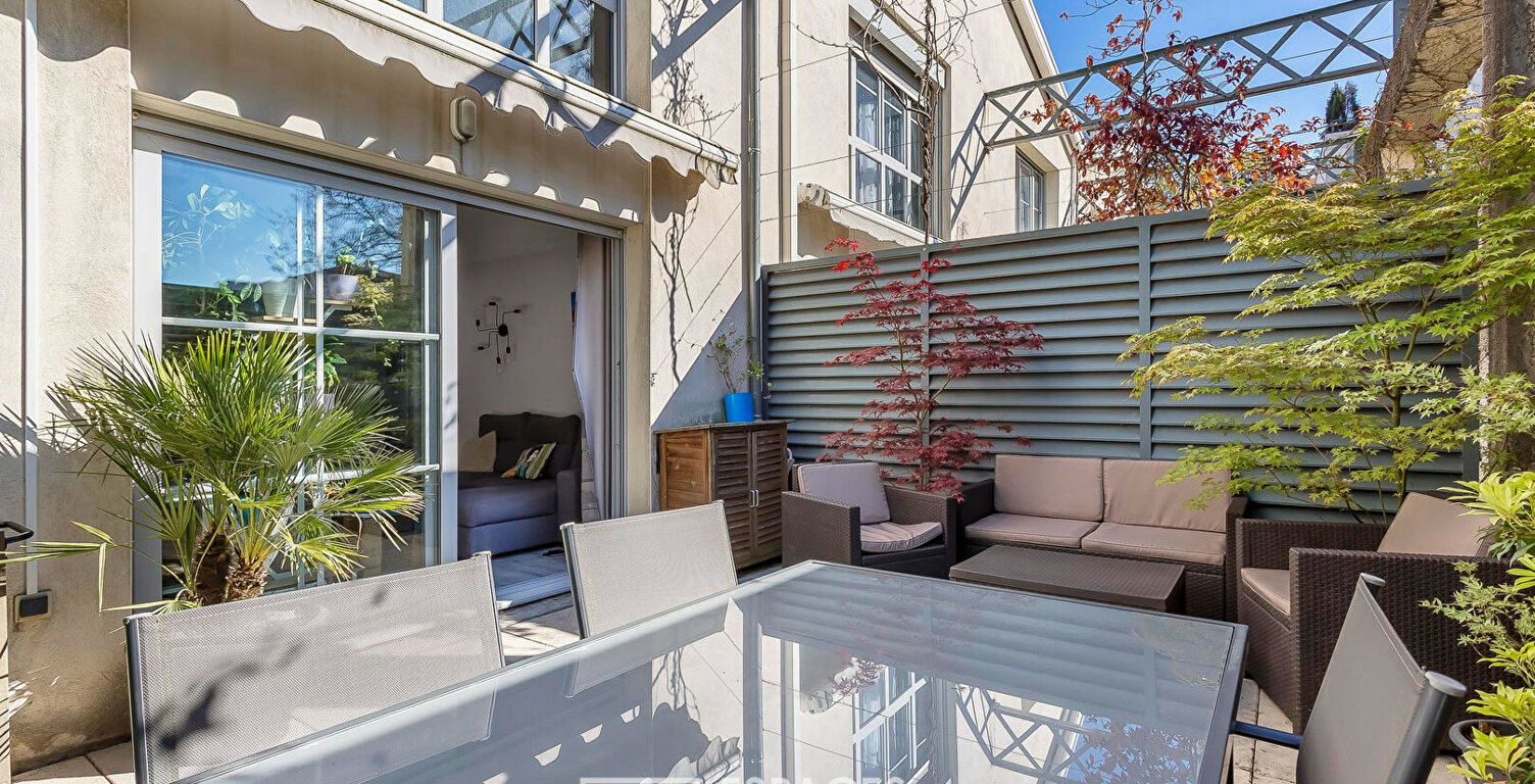 Duplex de caractère esprit loft avec terrasse — photo 1