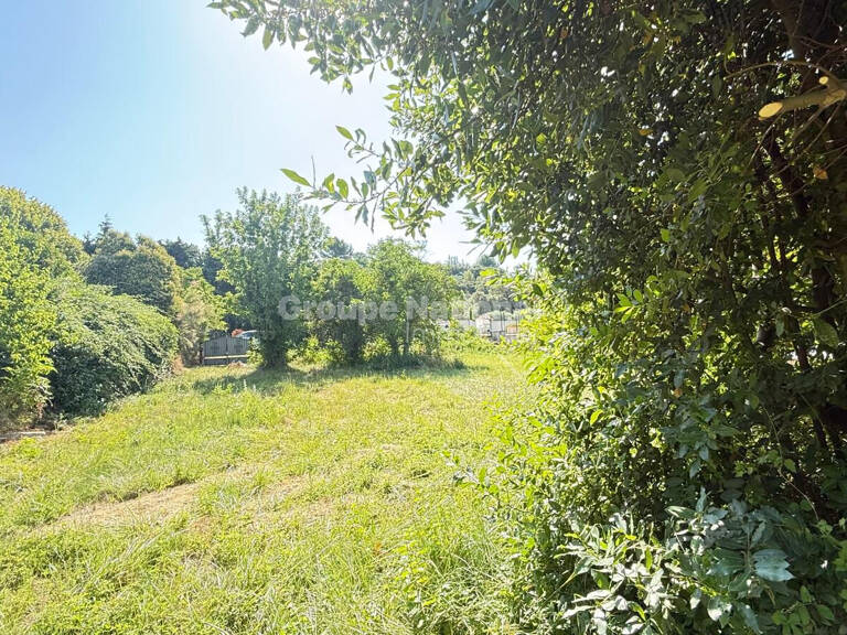 Exclusivité - Terrain à bâtir - Viabilités en bordure — photo 1