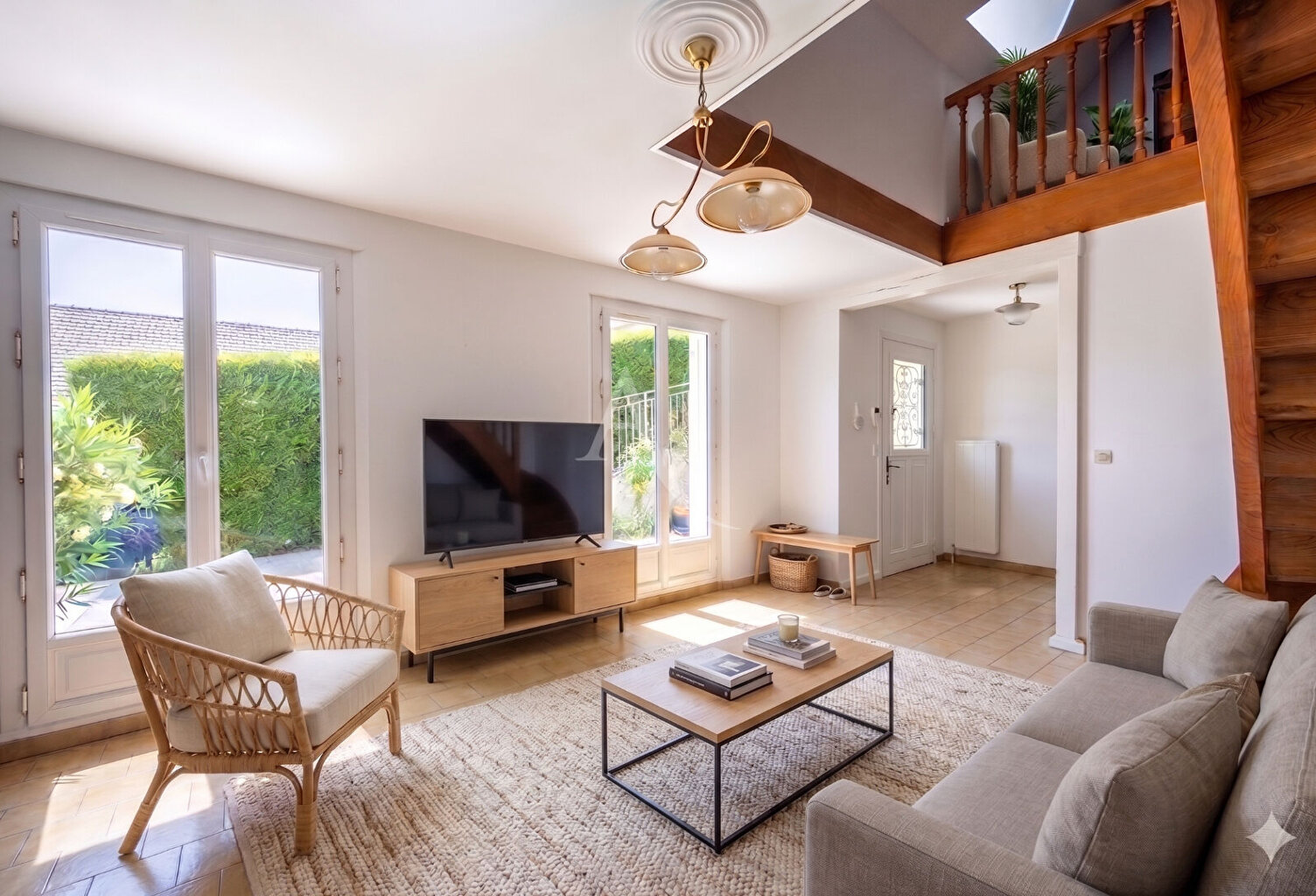 MAGNIFIQUE MAISON SECTEUR PAVILLONNAIRE ! — photo 1
