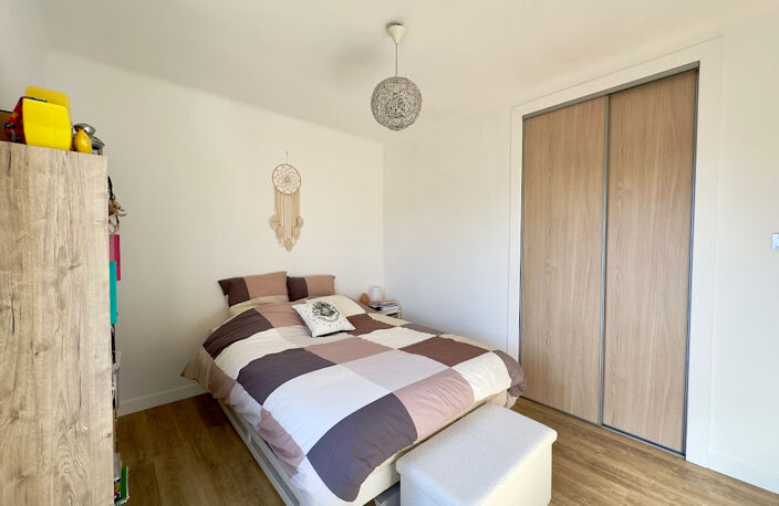 À VENDRE T3 72 M2 AVEC CAVE ET PARKING DANS LE CENTRE DE LA COURONNE — photo 5