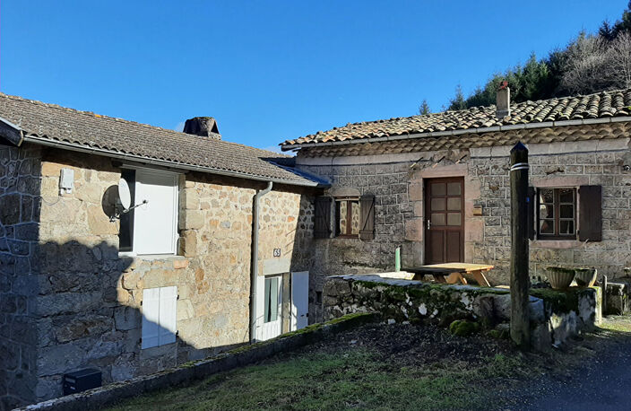 Ardèche : ensemble de 2 maisons en pierre dans LA VALLEE DU TALARON — photo 2