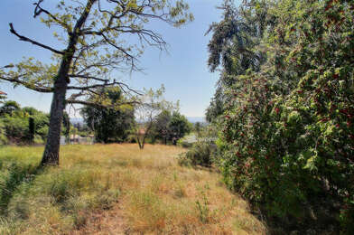 Terrain  210000 €