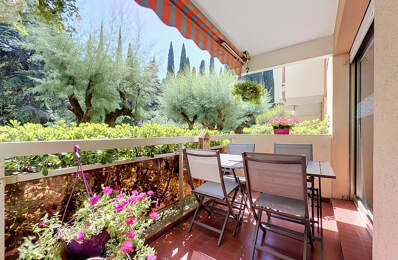 VENTE EN EXCLUSIVITE - SAINT-RAPHAËL - APPARTEMENT 3 PIECES AVEC PISCINE , PARKING ET CAVE — photo du bien