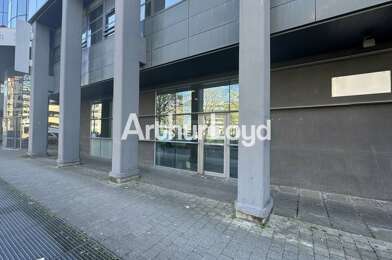 Commerce  3700 €