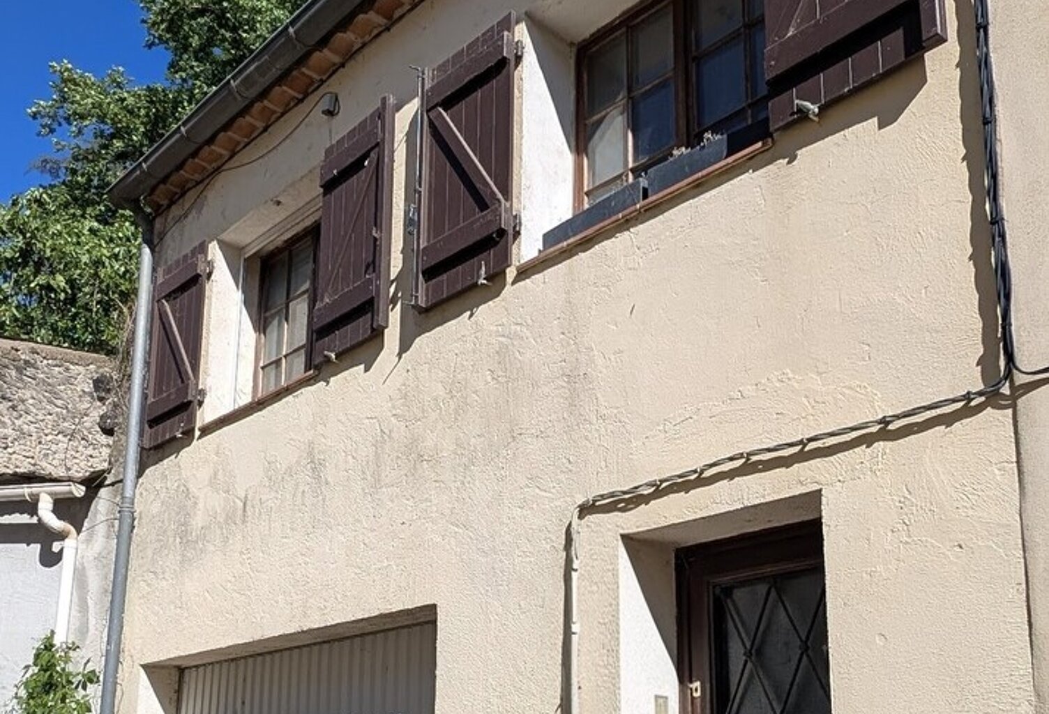 Collobrières - Maison de village à rénover avec garage, terrasse — photo 1