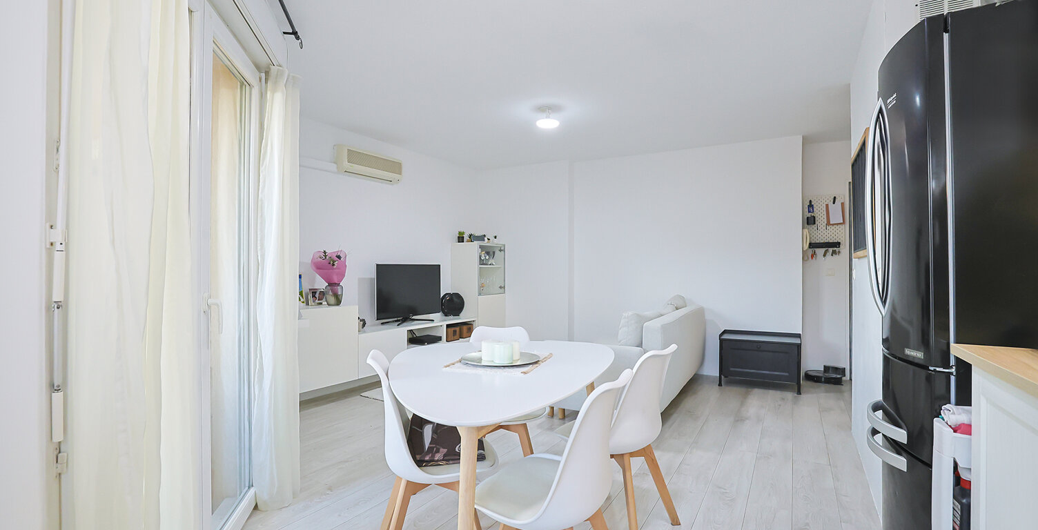 Appartement T3 rénové de 57m2 - Garage en sous-sol - Hyères — photo 1
