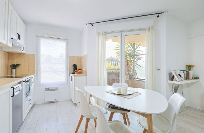 Appartement T3 rénové de 57m2 - Garage en sous-sol - Hyères — photo 2