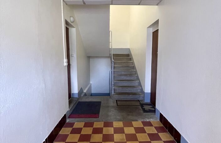 Vente Maison traditionnelle 10 pièces — photo 2