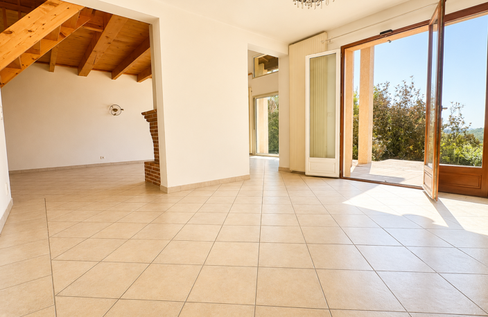Maison T5 - 160 m2 - vue dégagée — photo 5