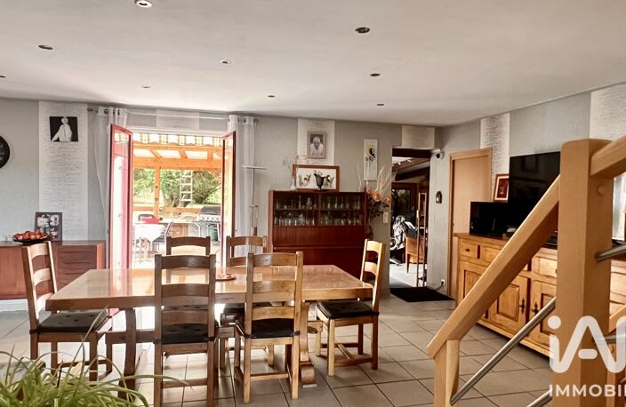 Vente Maison/villa 7 pièces — photo 2