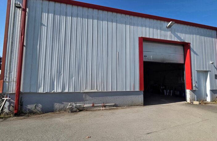 Grand volume pour activité de bureaux et stockage — photo 3