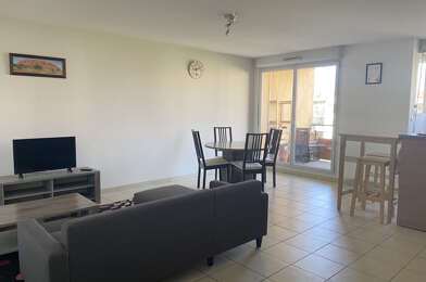 Appartement 3 pièces 910 €