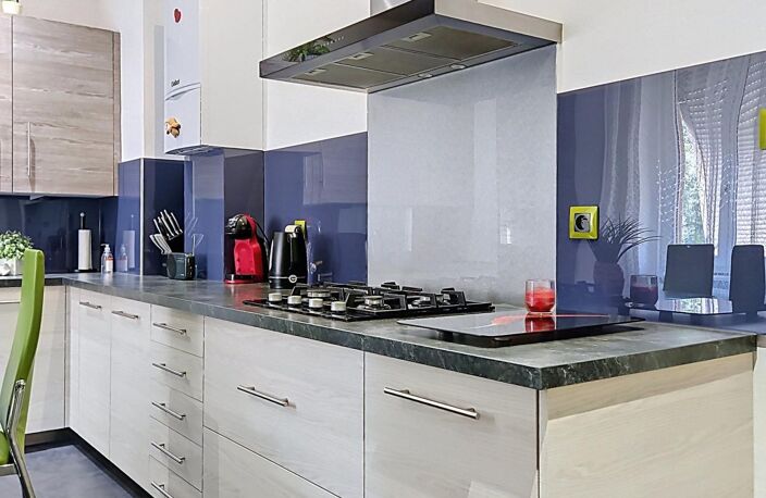 COLMAR Saint-Antoine  Spacieux appartement rénové de 102 m² avec cave, dépendances et stationnement — photo 5