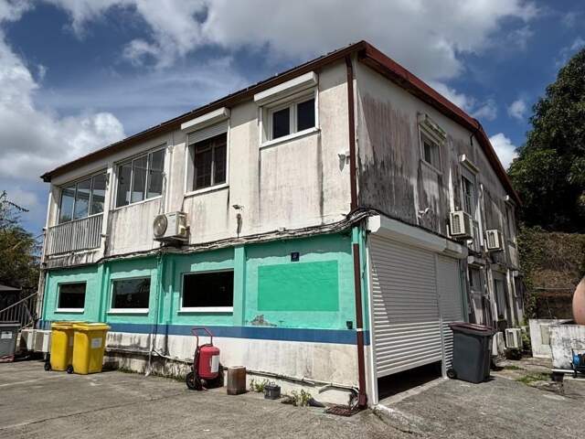 Local 125m² Rivière-Salée - Électricité incluse ! — photo du bien