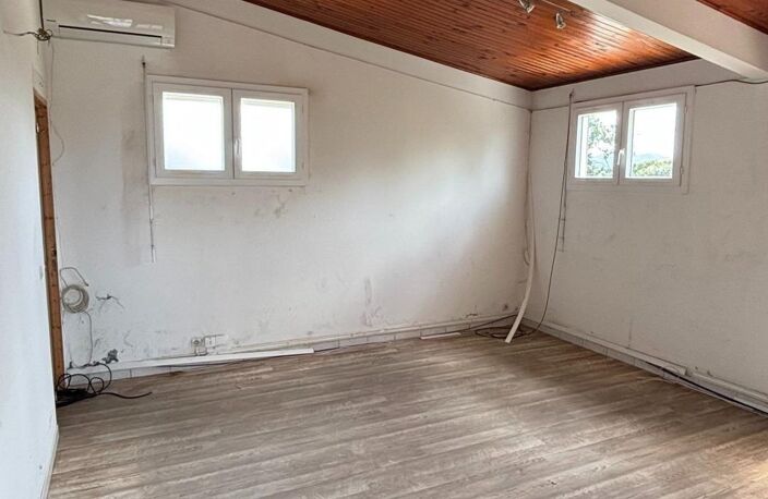 Local 125m² Rivière-Salée - Électricité incluse ! — photo 2