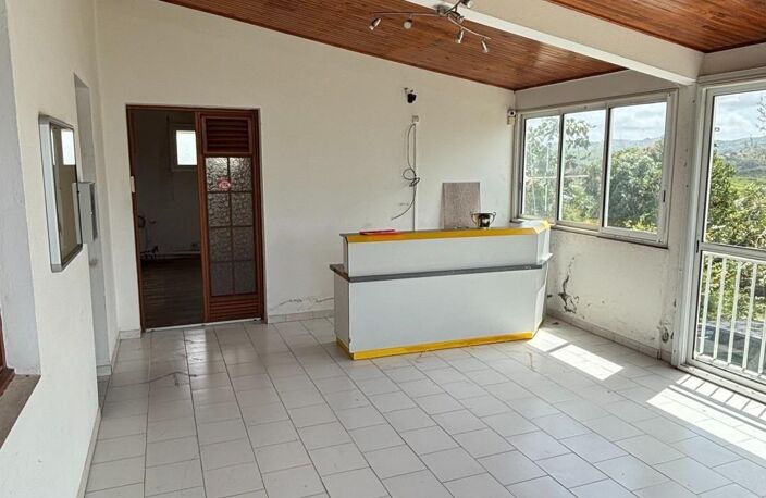 Local 125m² Rivière-Salée - Électricité incluse ! — photo 3