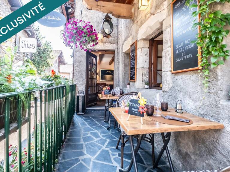 Restaurant typique à Yvoire ( 74140 ) avec terrasse — photo 1