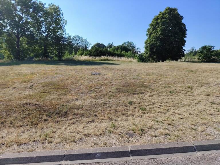 Terrain à vendre à Léry d'environ 700m2 — photo 1
