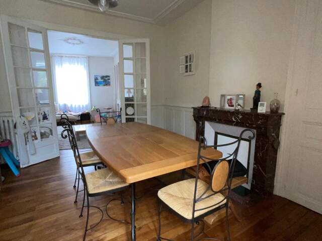 Maison 4 chambres, 2 bureaux, jardin, terrasse. — photo du bien