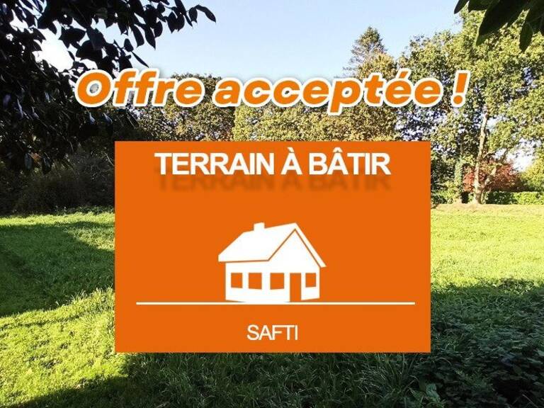 Terrain constructible au bourg dans quartier calme — photo 1
