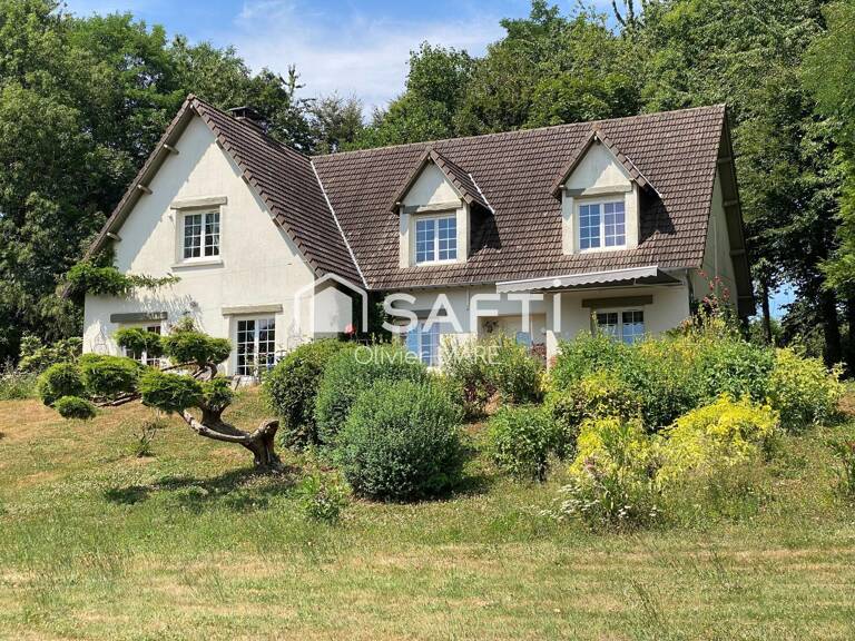 Maison 176 m², 6 chs, terrain de 12 865 m², Le Chatellier — photo 1