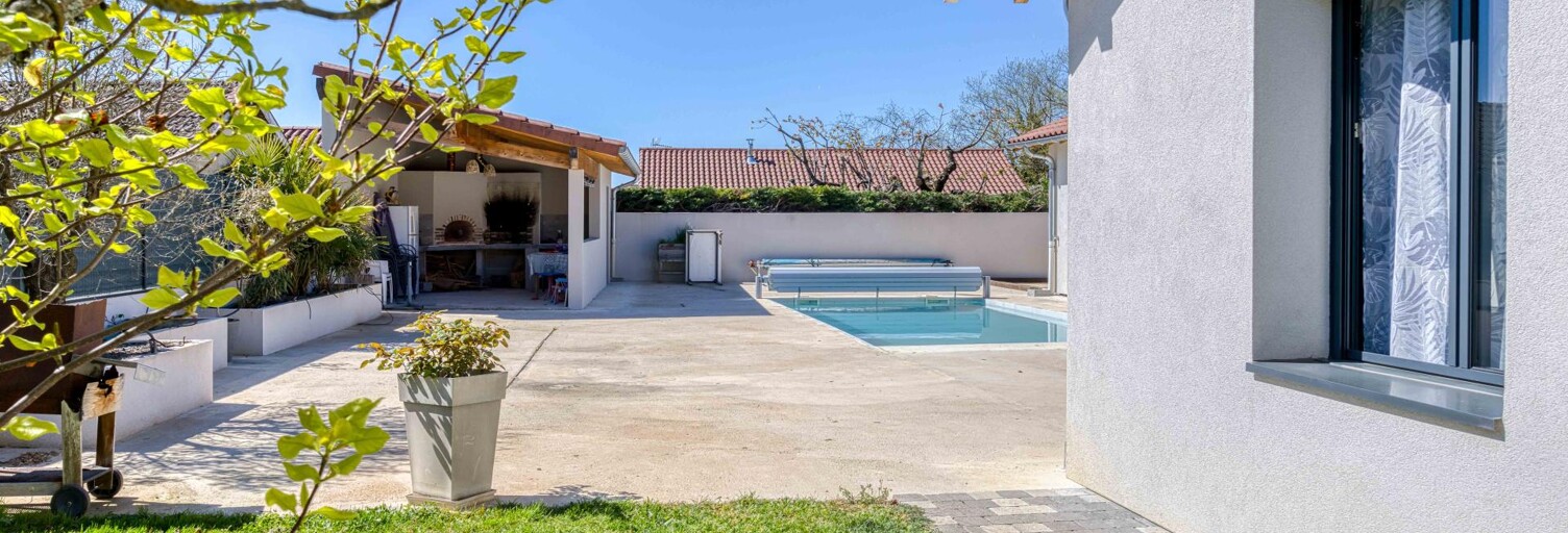 Maison 5 Pièces 203 m² à vendre à Saint-Étienne-du-Bois (01370)