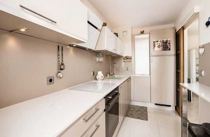 Appartement 4 pièces de 94 m²  Centre-ville de Saint-Raphaël — photo 4