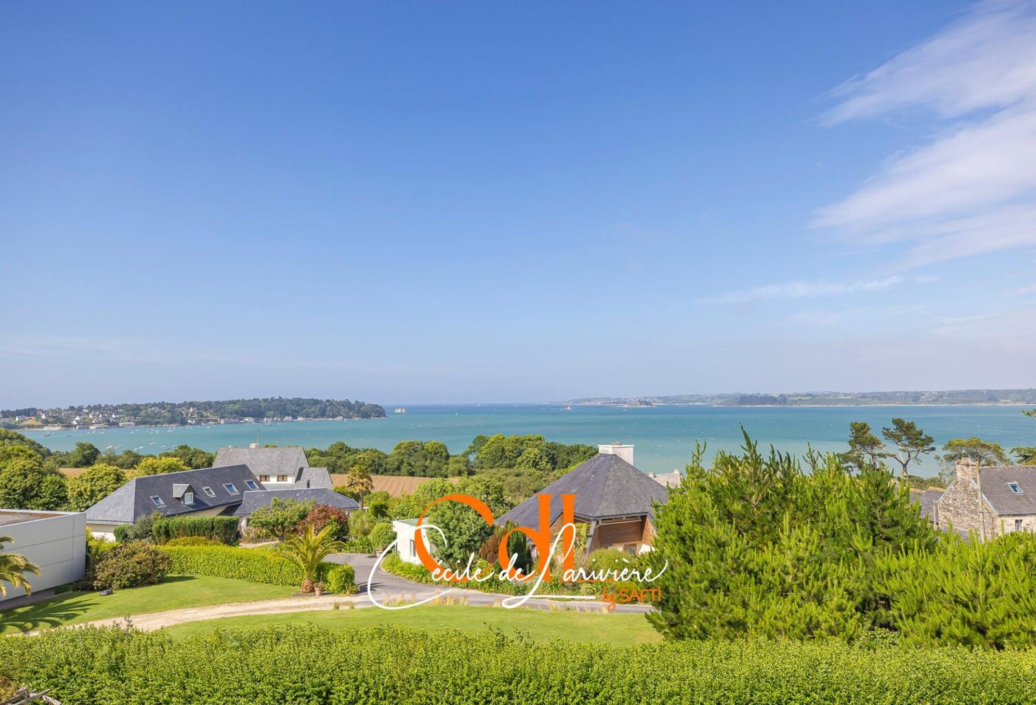 Superbe vue mer, Chateau du Taureau et île Noire, grands espaces dedans et en extérieur, très beau potentiel ! — photo 1