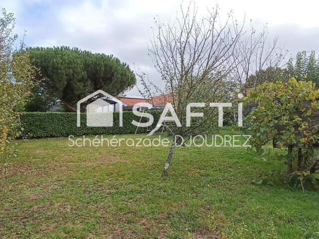 TERRAIN A BATIR 435 M² — photo du bien