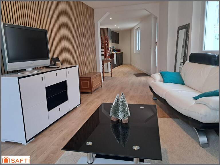 Maison spacieuse et lumineuse située au coeur du village — photo 1