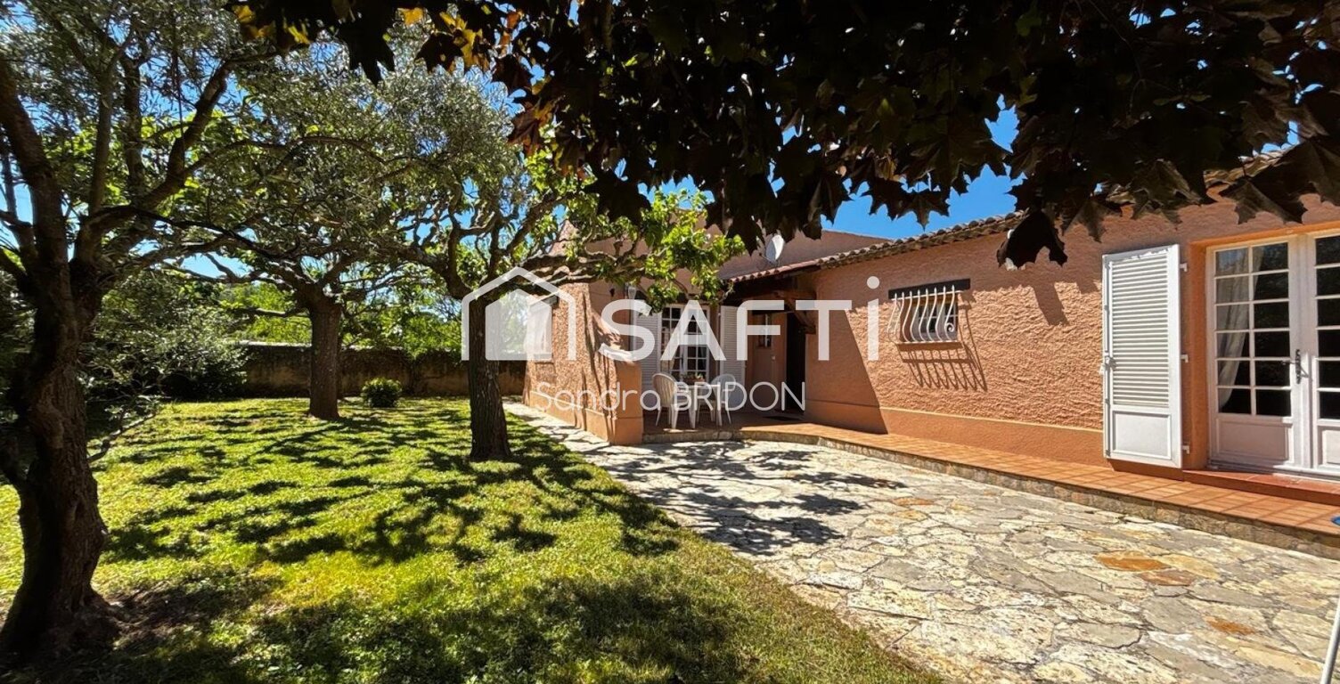 villa de plain pied avec joli jardin à deux pas du centre du village — photo 1