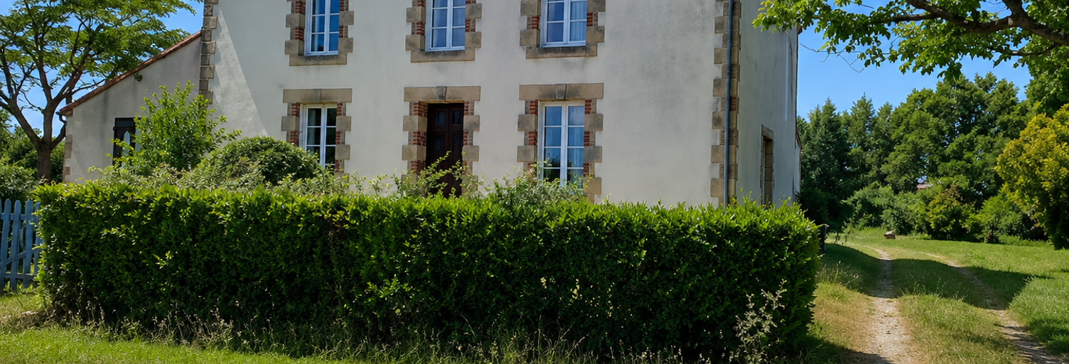 Maison 9 Pièces 170 m² à vendre à Aubigny-Les Clouzeaux (85430)