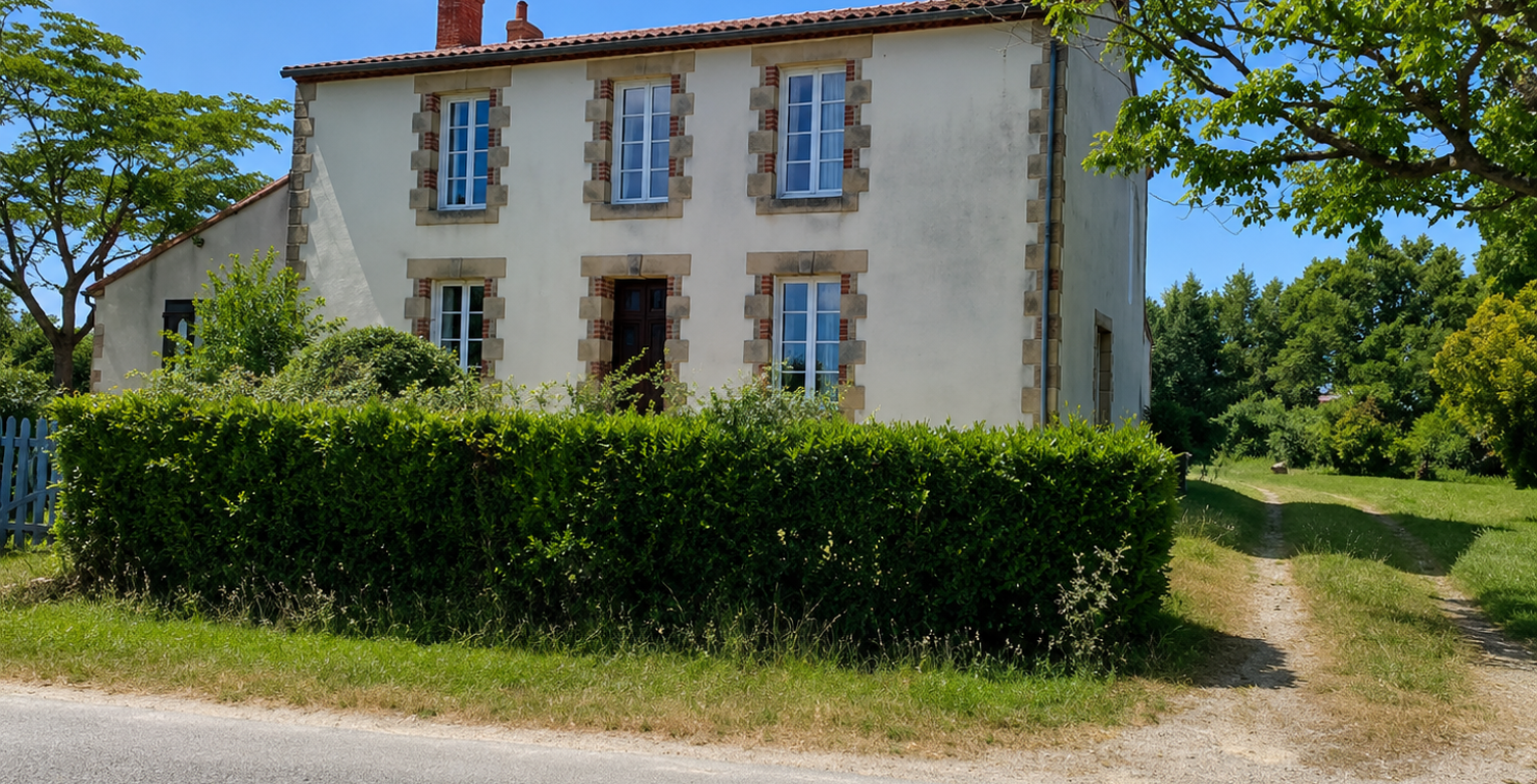 PROXIMITÉ LA ROCHE-SUR-YON ET LES SABLES D'OLONNE — photo 1