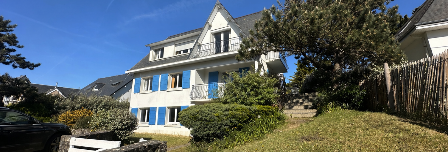 Maison 8 Pièces 210 m² à vendre à Jullouville (50610)