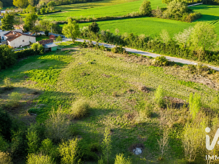 Vente Terrain 2 420 m&sup2; — photo 1