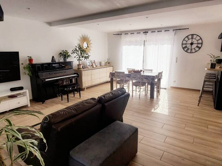 Vente Maison/villa 8 pièces — photo 1