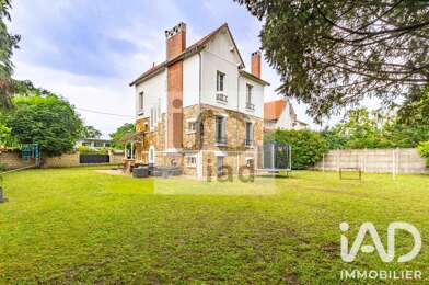Maison 5 pièces 3200 €