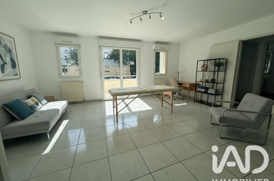 Commerce  215000 €