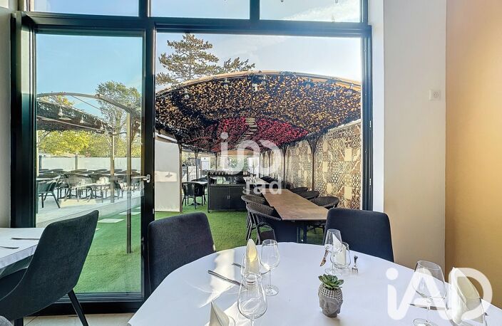 Vente Local commercial 100 m&sup2; — photo 4