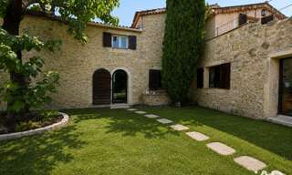 Maison 6 Pièces 230 m² à vendre à Opio (06650)