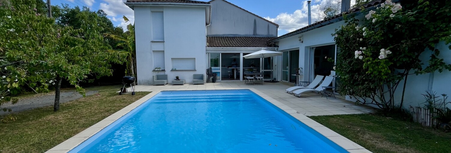 Maison 8 Pièces 215 m² à vendre à Mérignac (33700)